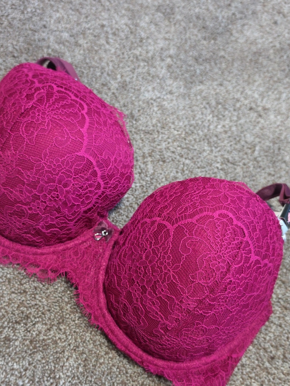 Nwt Victoria's Secret Lace Dream Angels Wired Bra in Fuchsia Demi Reg. $65